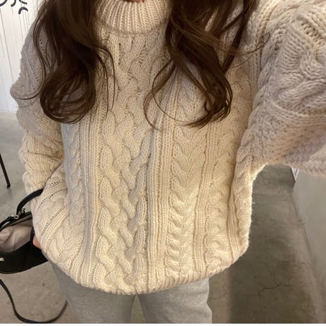 Low gauge cable knit(Ivory)