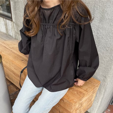 Gather tuck blouse(Black)