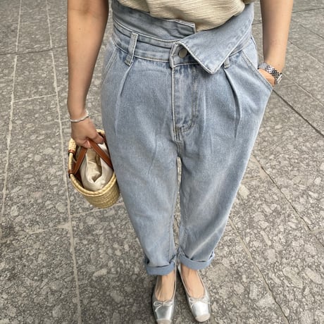 High-waist jogger denim