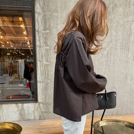 Gather tuck blouse(Black)