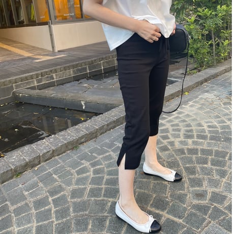 Slit capri pants