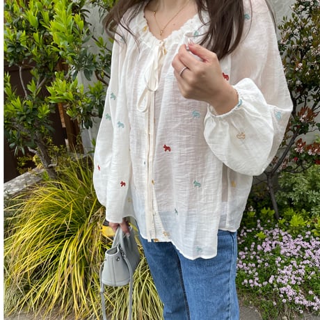 Embroidery ribbon blouse