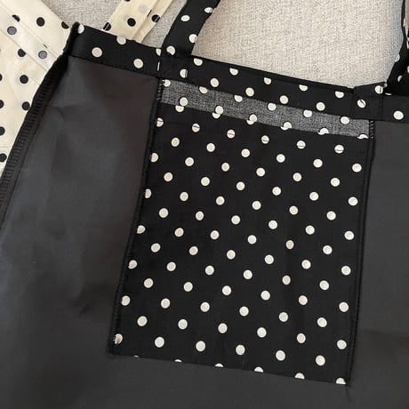 Dot frill tote bag(Black)