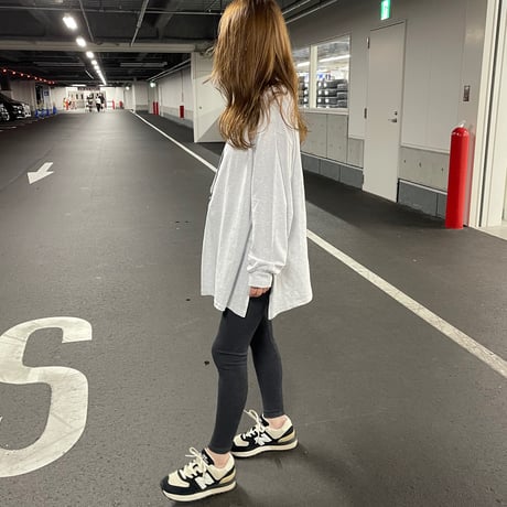 Over long t-shirts (Light gray)