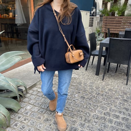Fleece v-neck pullover(Navy)