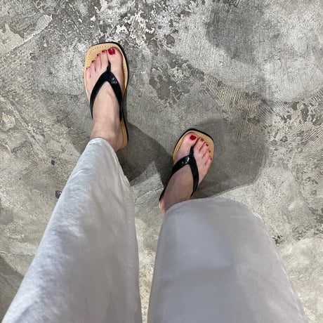 Lather flat sandal