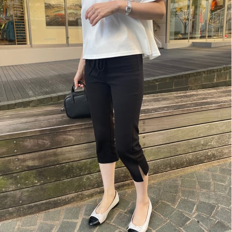 Slit capri pants