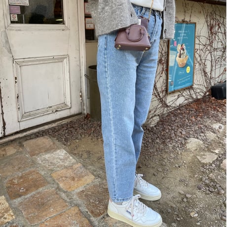 Loose fit ankle denim