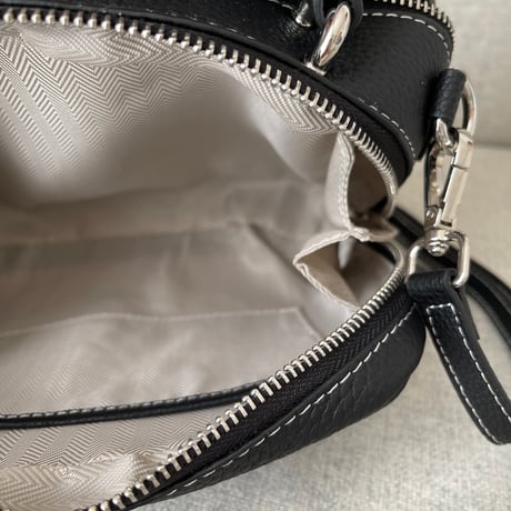 Compact leather bag(Black)