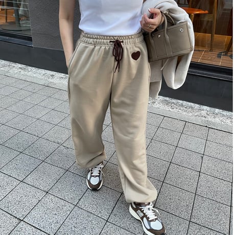 Heart sweat pants (Beige)