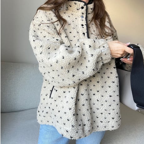 Dot boa outer (Beige)