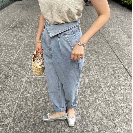 High-waist jogger denim