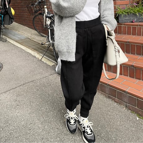 Taperd knit pants(Black)