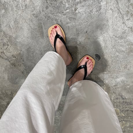 Lather flat sandal