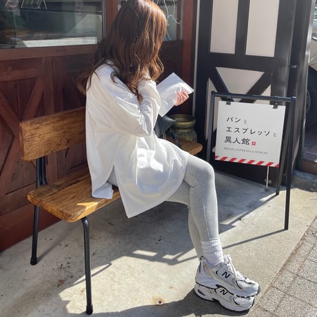 Over long t-shirts (White)