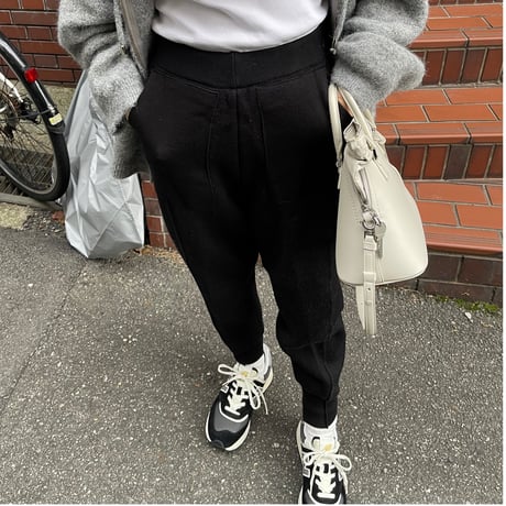 Taperd knit pants(Black)