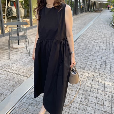 Simple box onepiece(Black)
