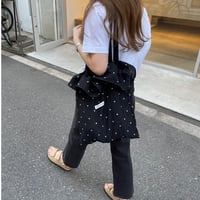 Flower frill tote bag(Black)