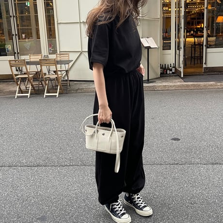 Back slit allinone(Black)