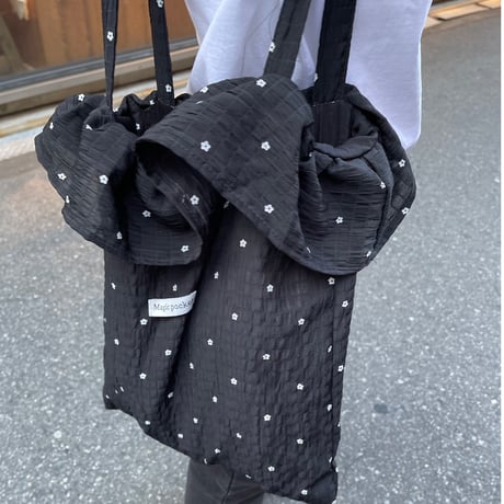 Flower frill tote bag(Black)