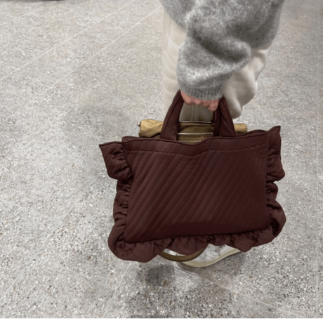 【In the morning】QUILTED RUFFLED BAG (Brown)