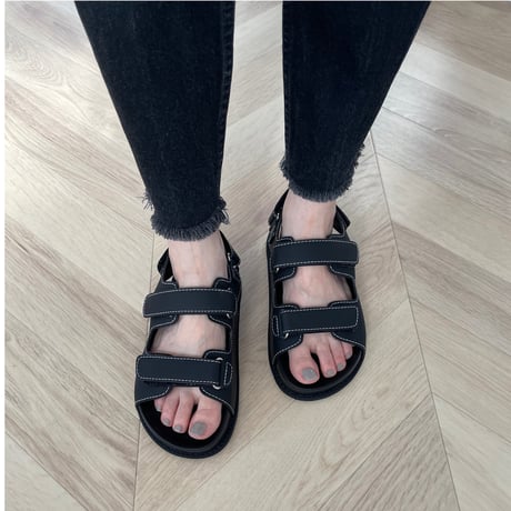 Stitch volume sandal