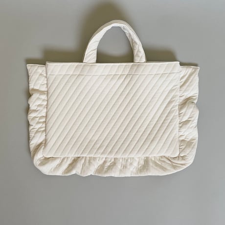 【In the morning】QUILTED RUFFLED BAG (Ivory)
