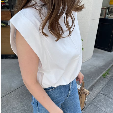 Cotton tuck sleeveless (White)