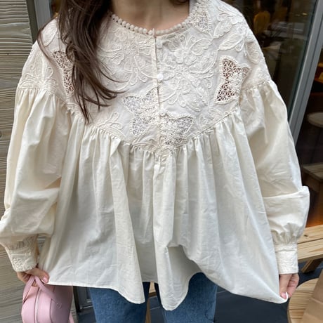 Lace flare blouse