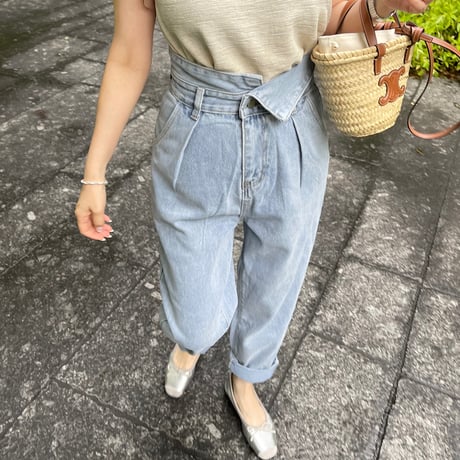High-waist jogger denim