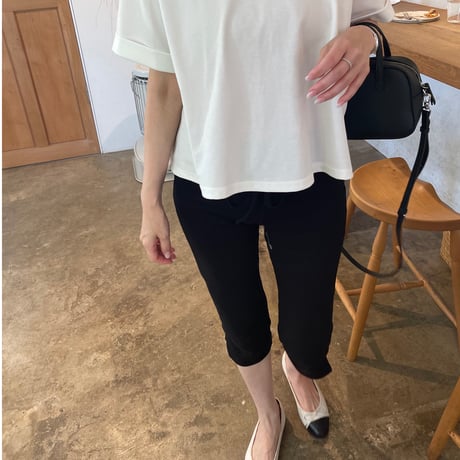 Slit capri pants