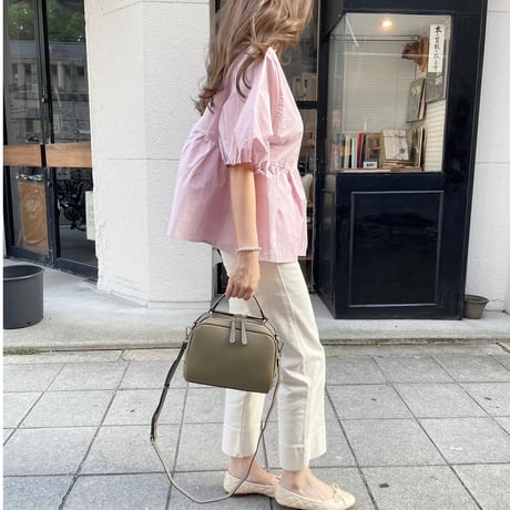 Compact leather bag(Garage)