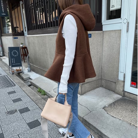 【In the morning】WOOL MOHAIR FLARE VEST(BROWN)