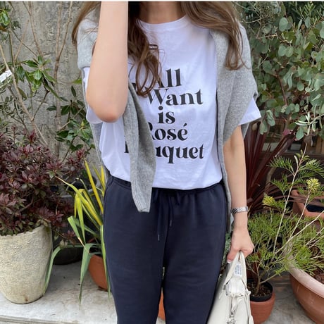Front logo t-shirts