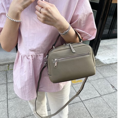 Compact leather bag(Garage)