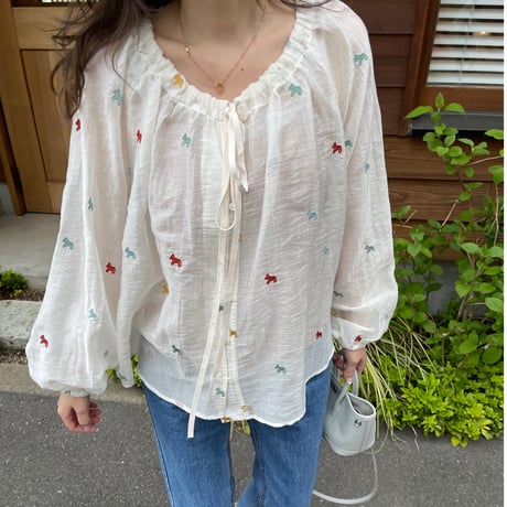 Embroidery ribbon blouse