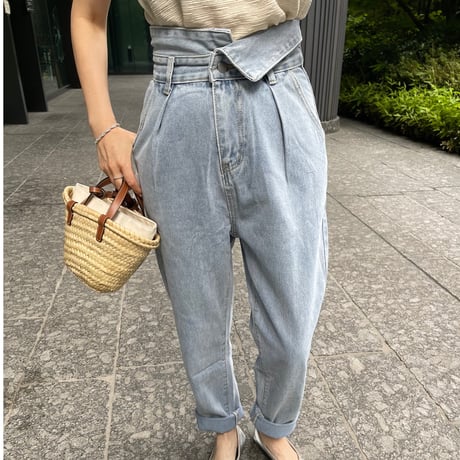 High-waist jogger denim