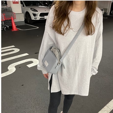 Over long t-shirts (Light gray)