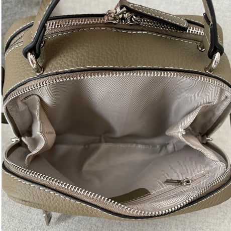 Compact leather bag(Garage)