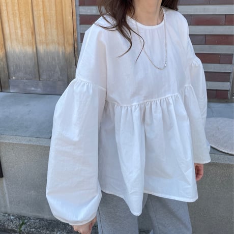 Balloon sleeve teard blouse(White)