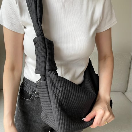Quilting croissant bag(Black)