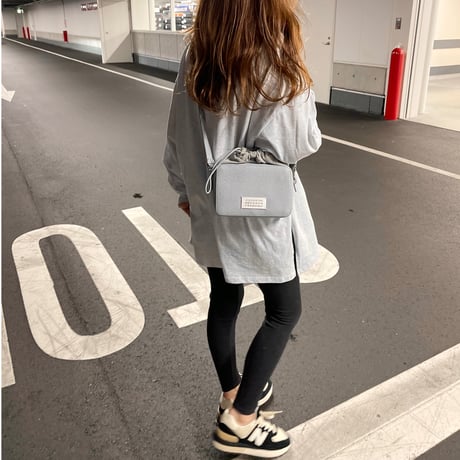 Over long t-shirts (Light gray)