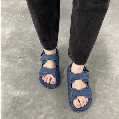 Stitch volume sandal