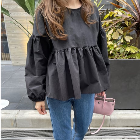 Balloon sleeve teard blouse(Black)