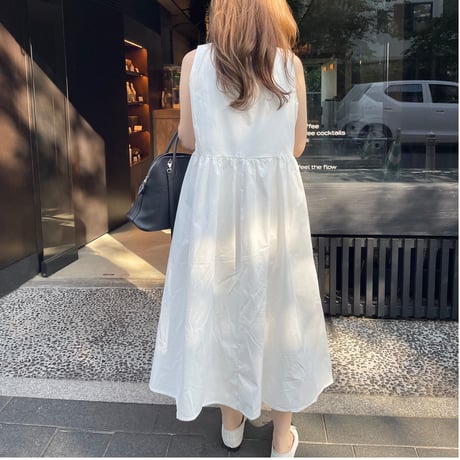 Simple box onepiece(White)
