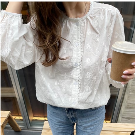 Flower lace blouse