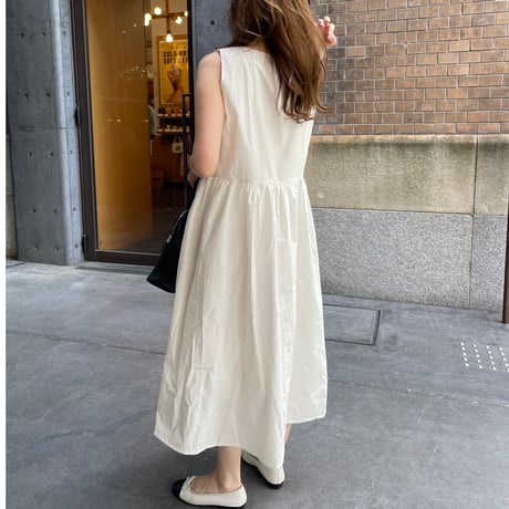 Simple box onepiece(White)
