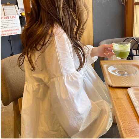 Balloon sleeve teard blouse(White)