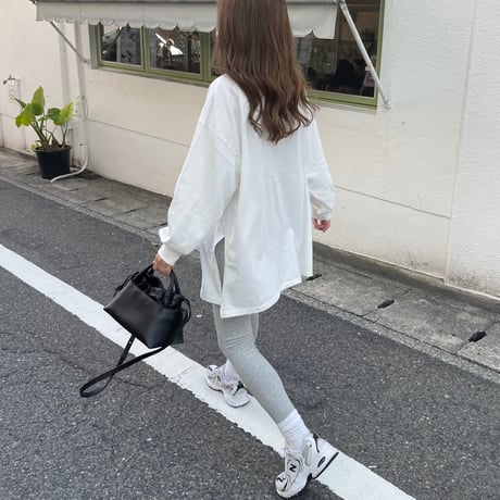 Over long t-shirts (White)