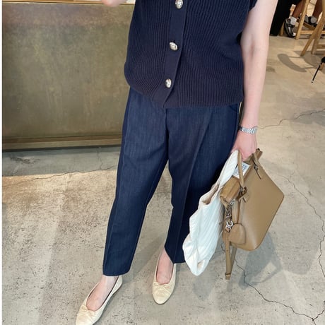 Tuck taperd pants (Blue)